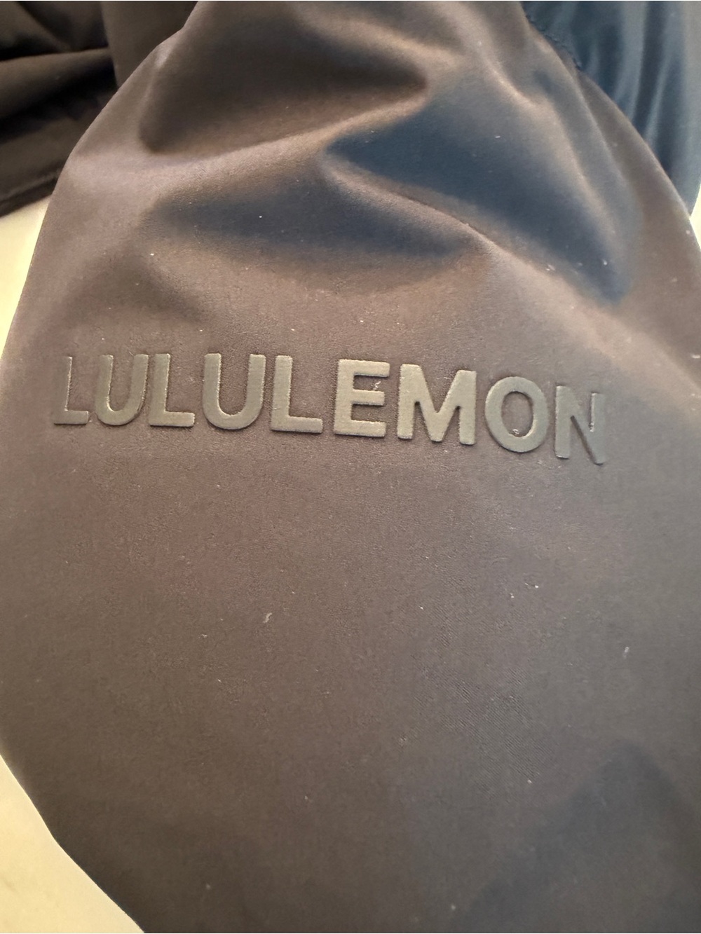 Lululemon wunder puff cropped jacket sz 4 in black GUC - Picture 5 of 10